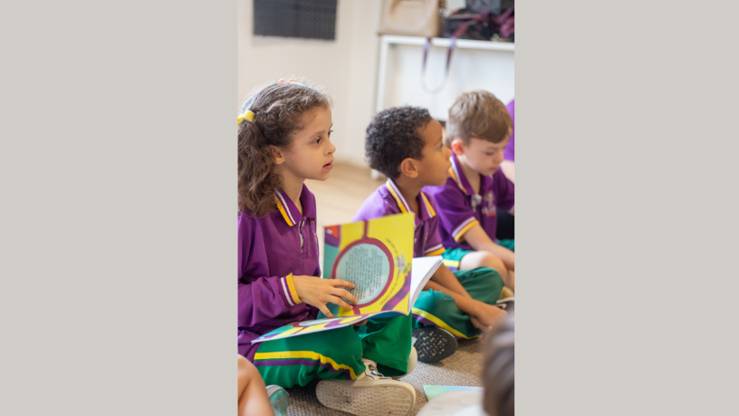 Qual é o papel da literatura na formação de leitores críticos e conscientes? Entenda como a literatura contribui para formar leitores críticos e conscientes e qual é a visão da Sigma Educação e Tecnologia Ltda sobre esse processo.